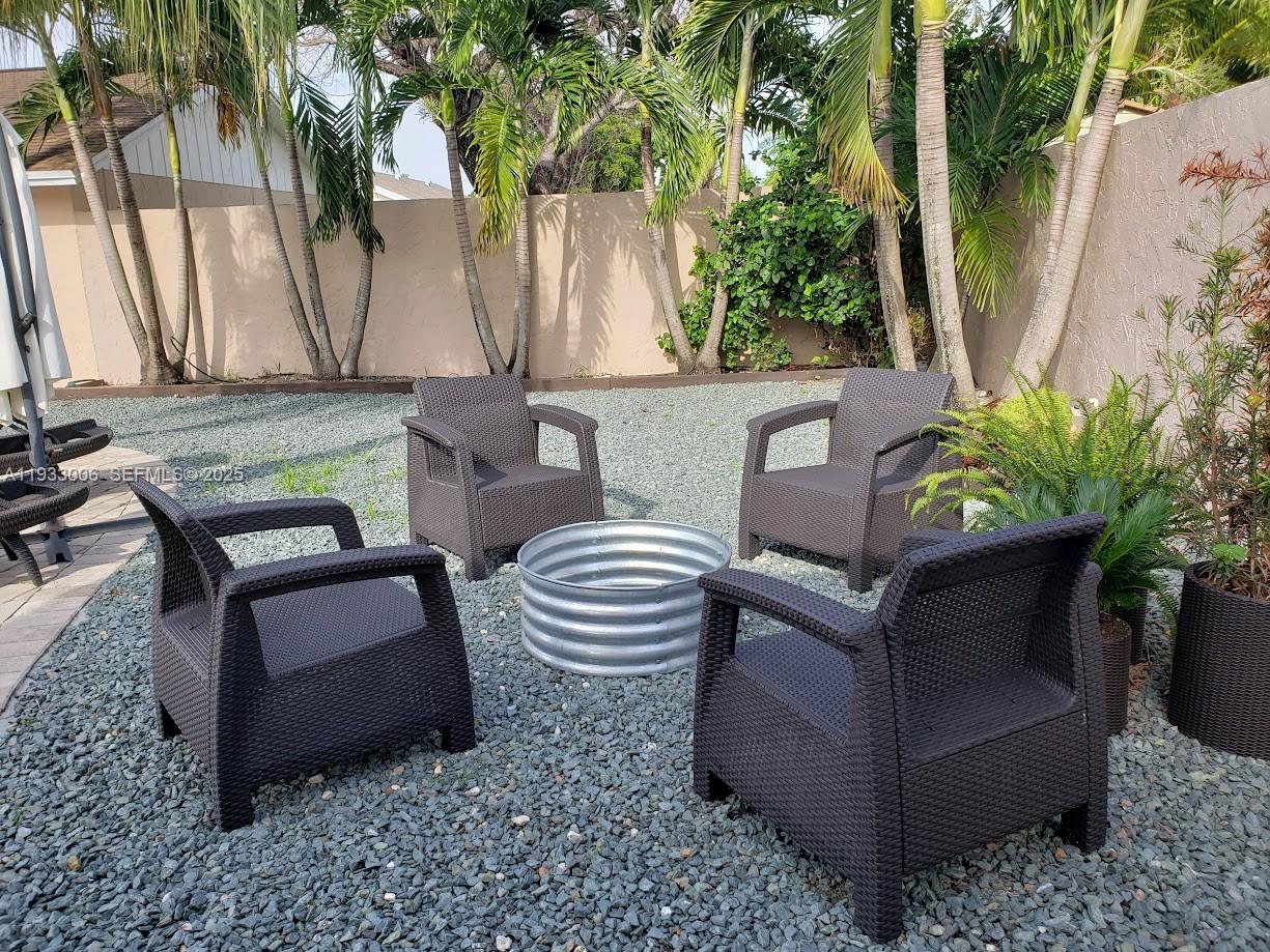 CALUSA CLUB ESTATES 3RD A - Residential