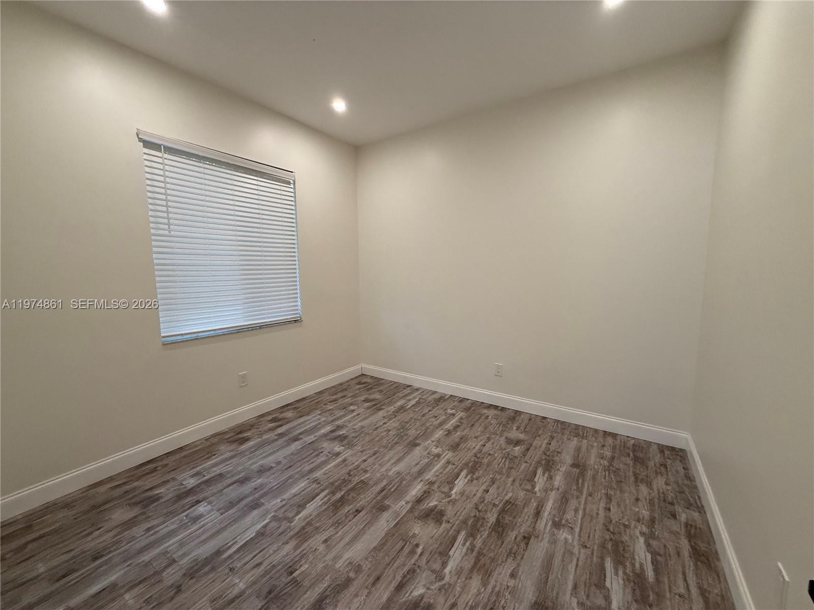 SILVER LAKES AT PEMBROKE - Residential Lease