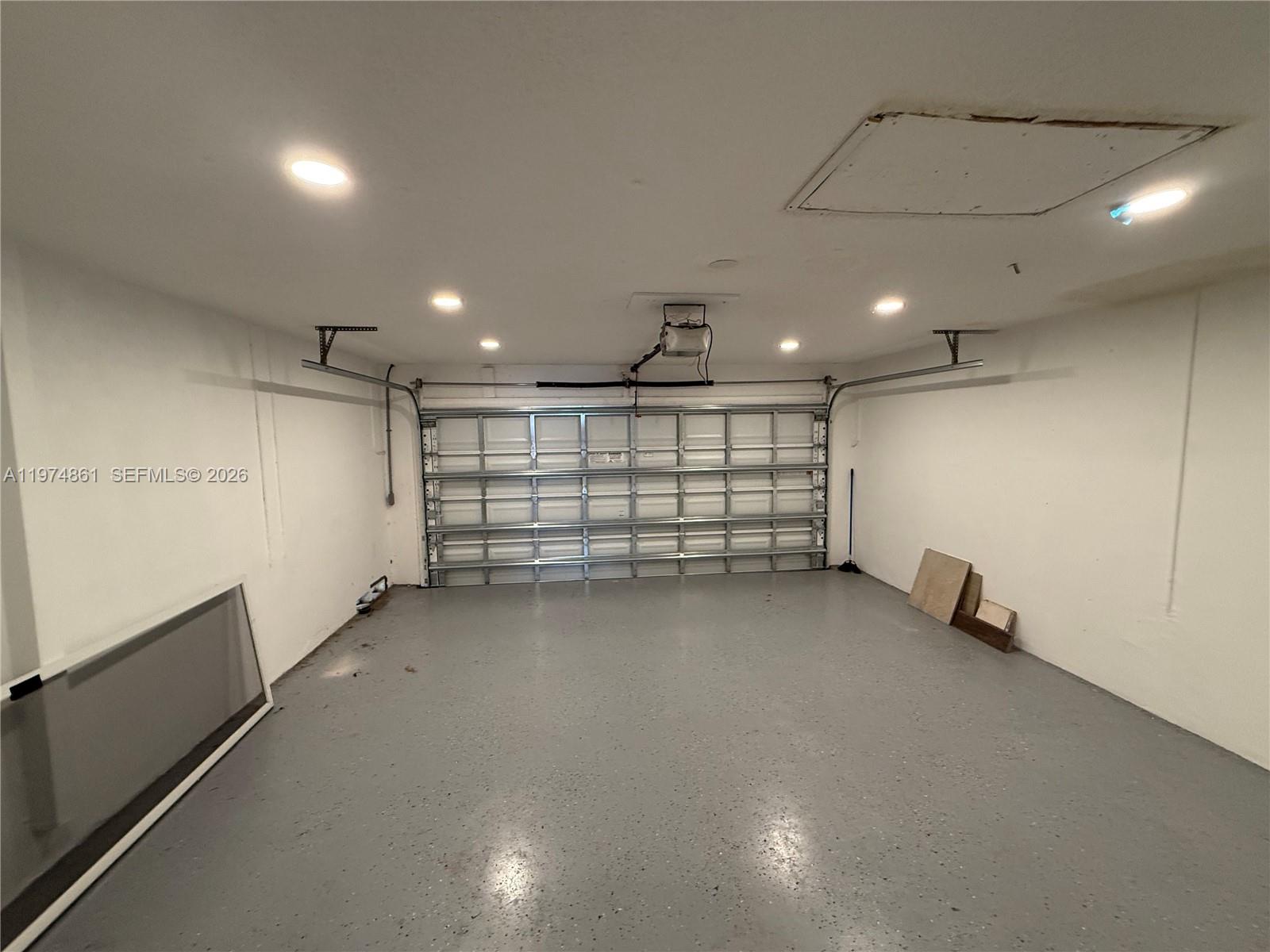 SILVER LAKES AT PEMBROKE - Residential Lease