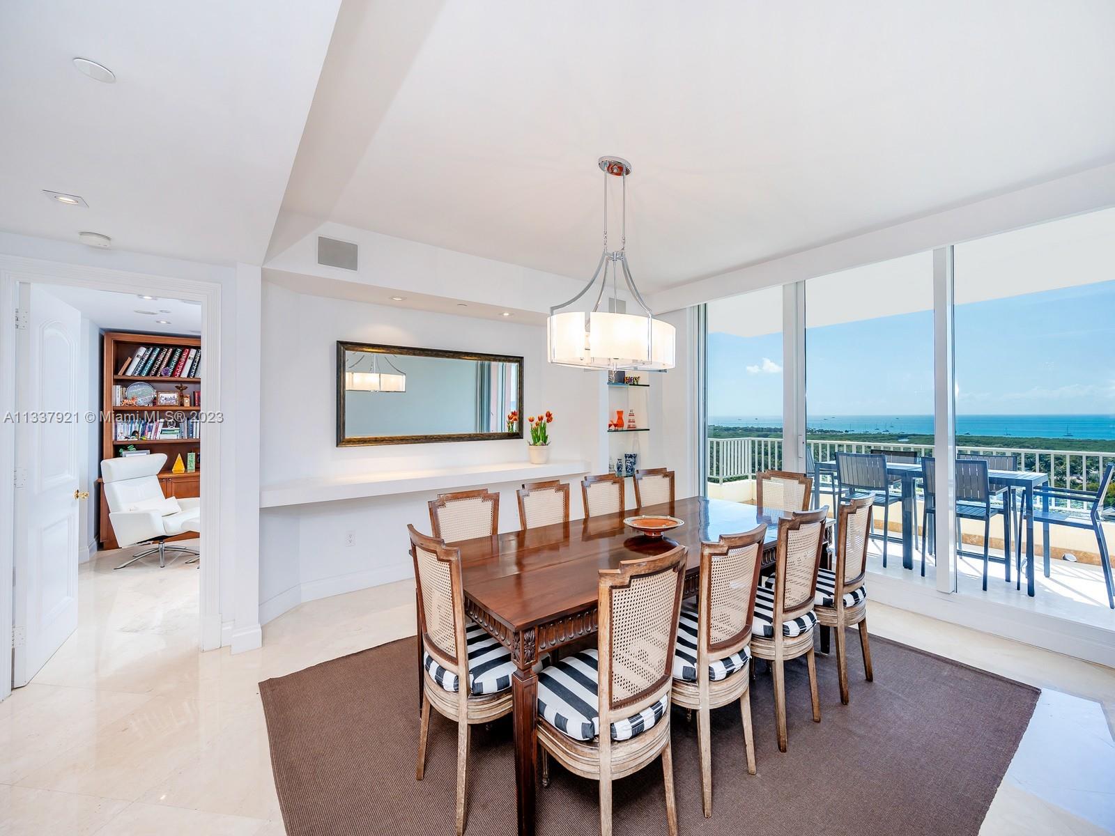 CLUB TOWER ONE CONDO - Residential