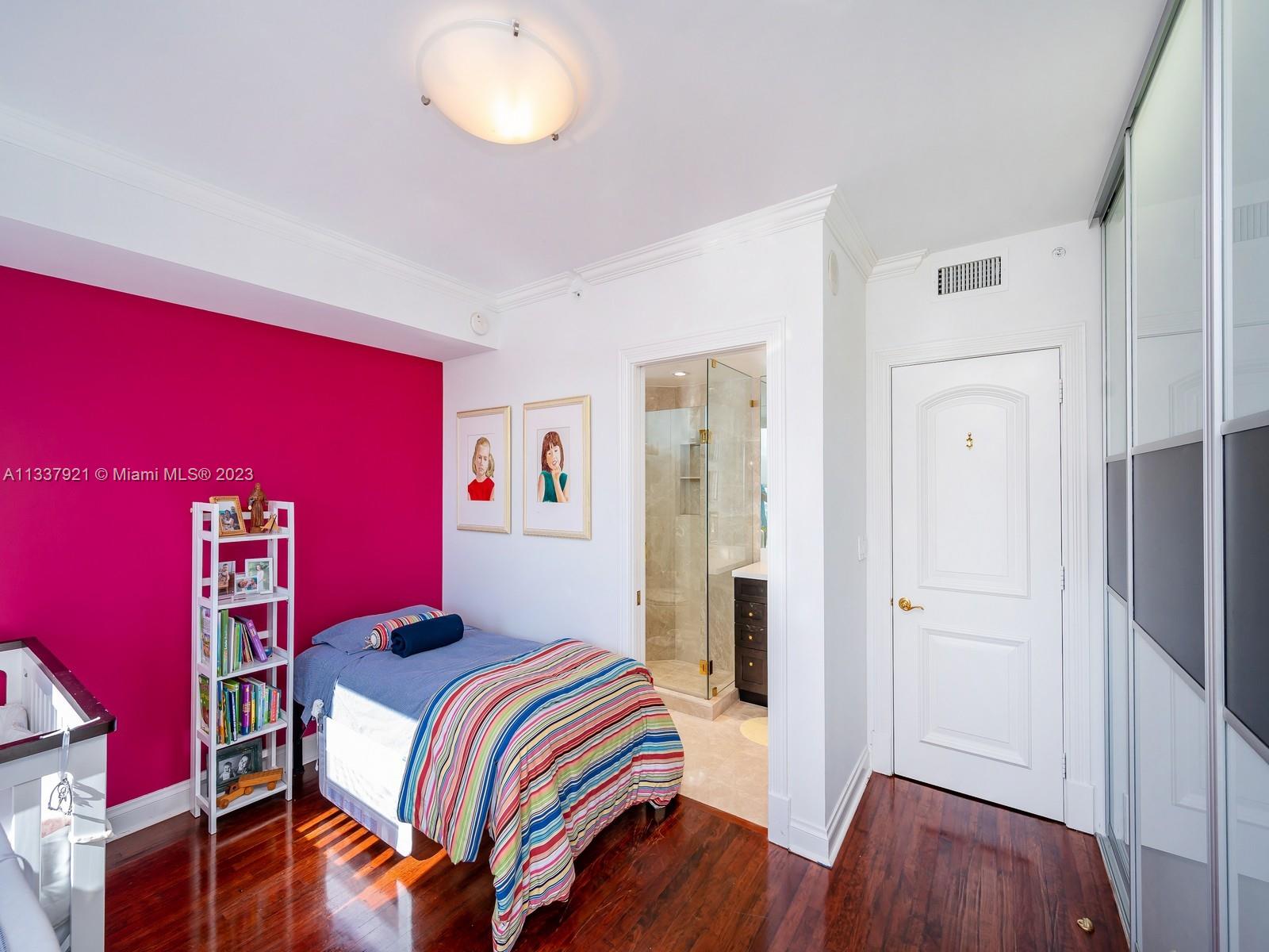 CLUB TOWER ONE CONDO - Residential