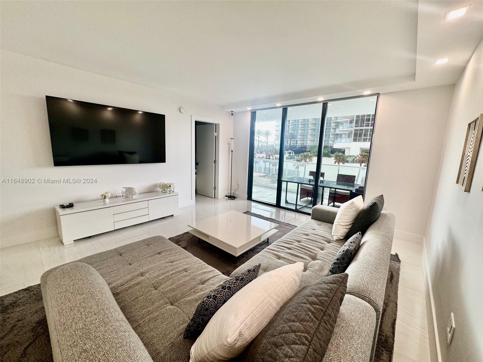 BALMORAL CONDO - Residential Lease
