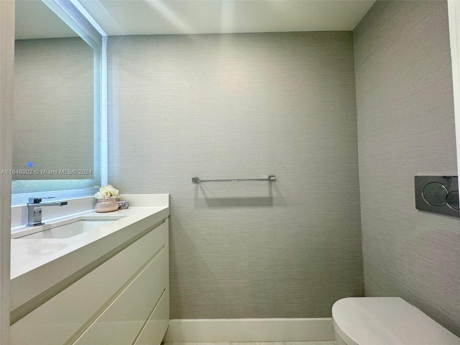 BALMORAL CONDO - Residential Lease