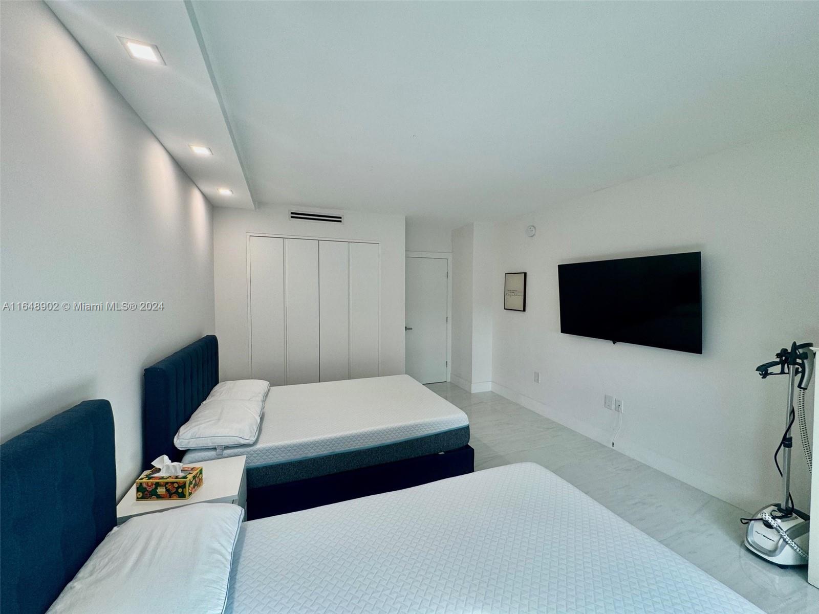 BALMORAL CONDO - Residential Lease