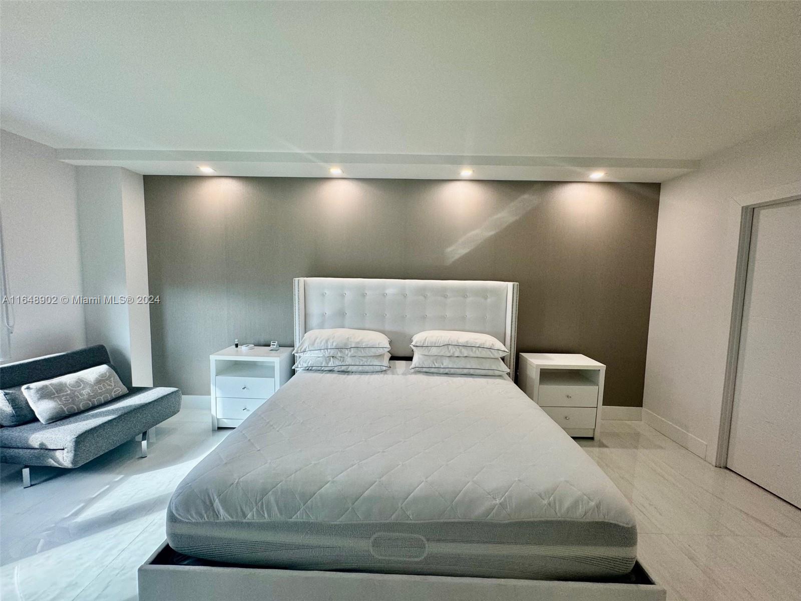 BALMORAL CONDO - Residential Lease