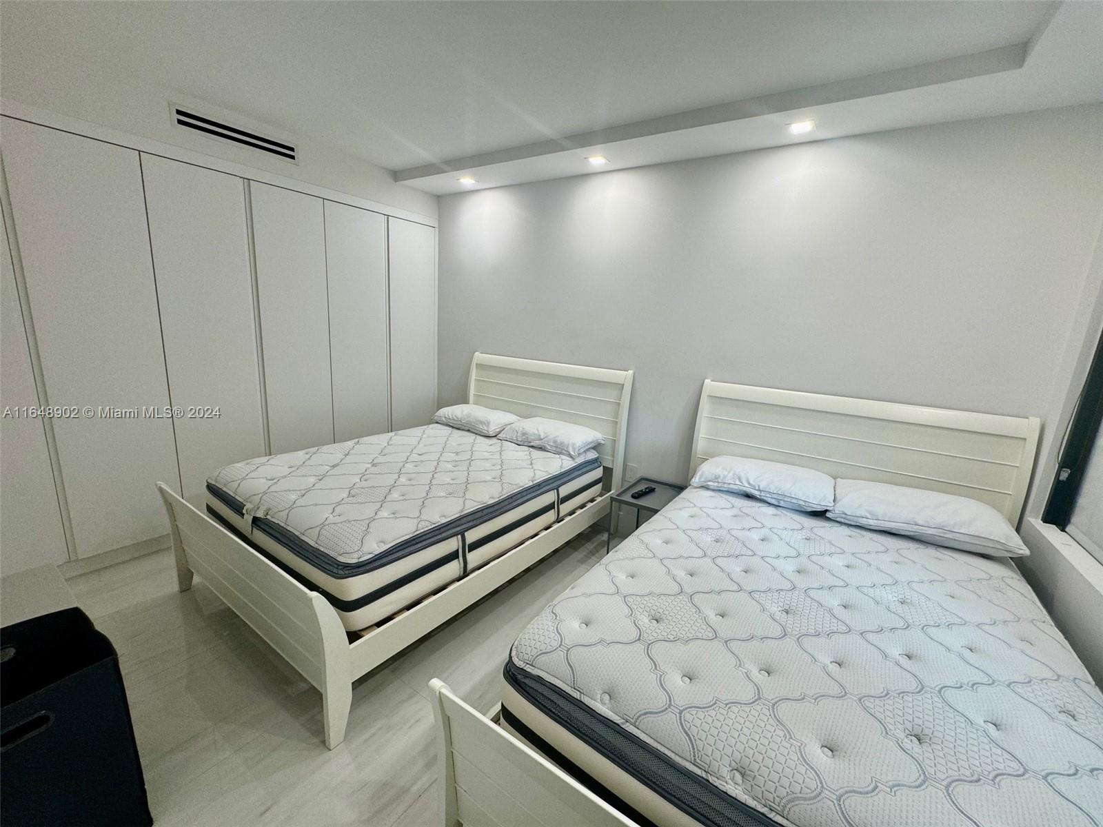 BALMORAL CONDO - Residential Lease