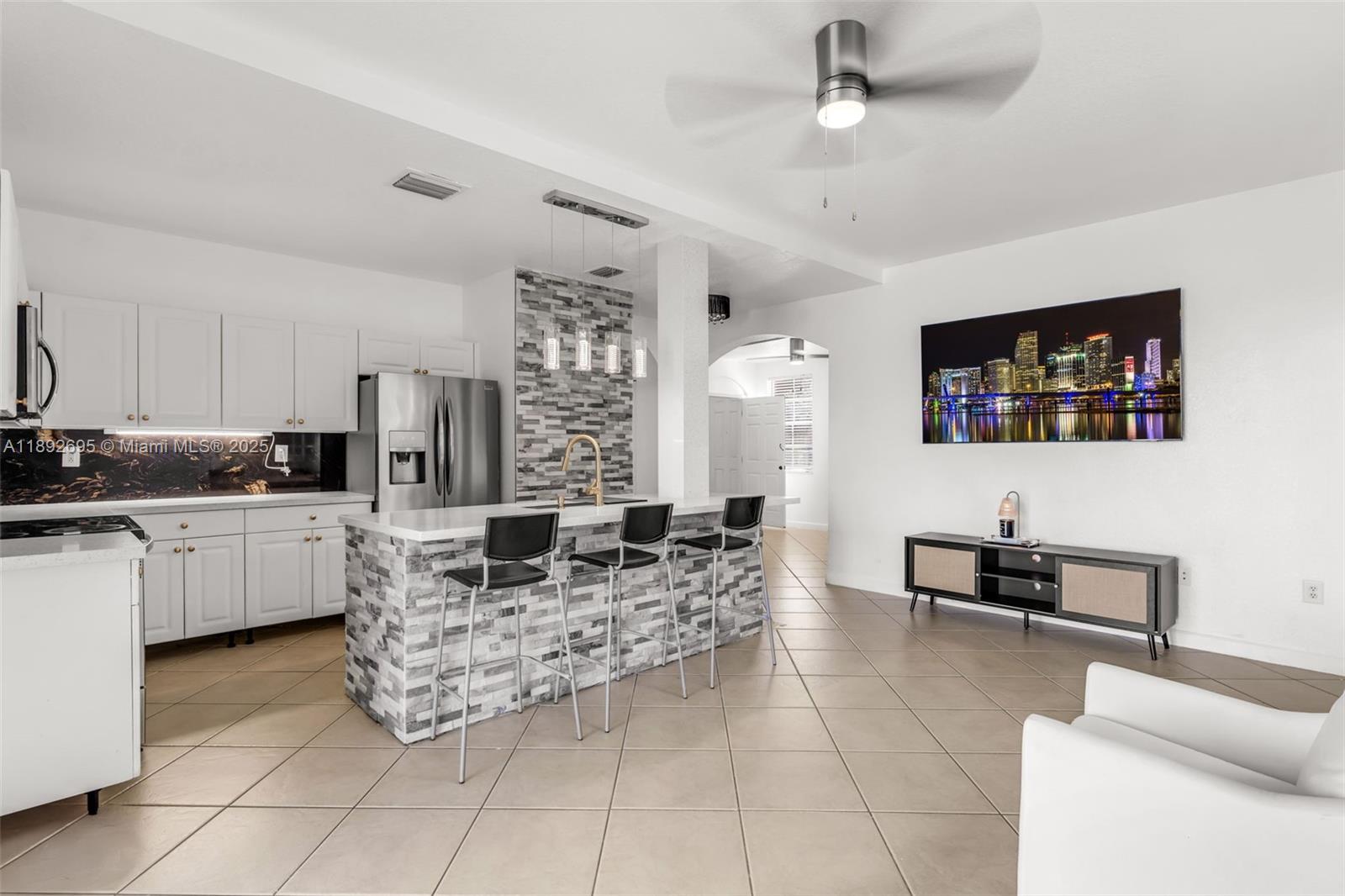 THE SHORES CONDO NO 2 - Residential