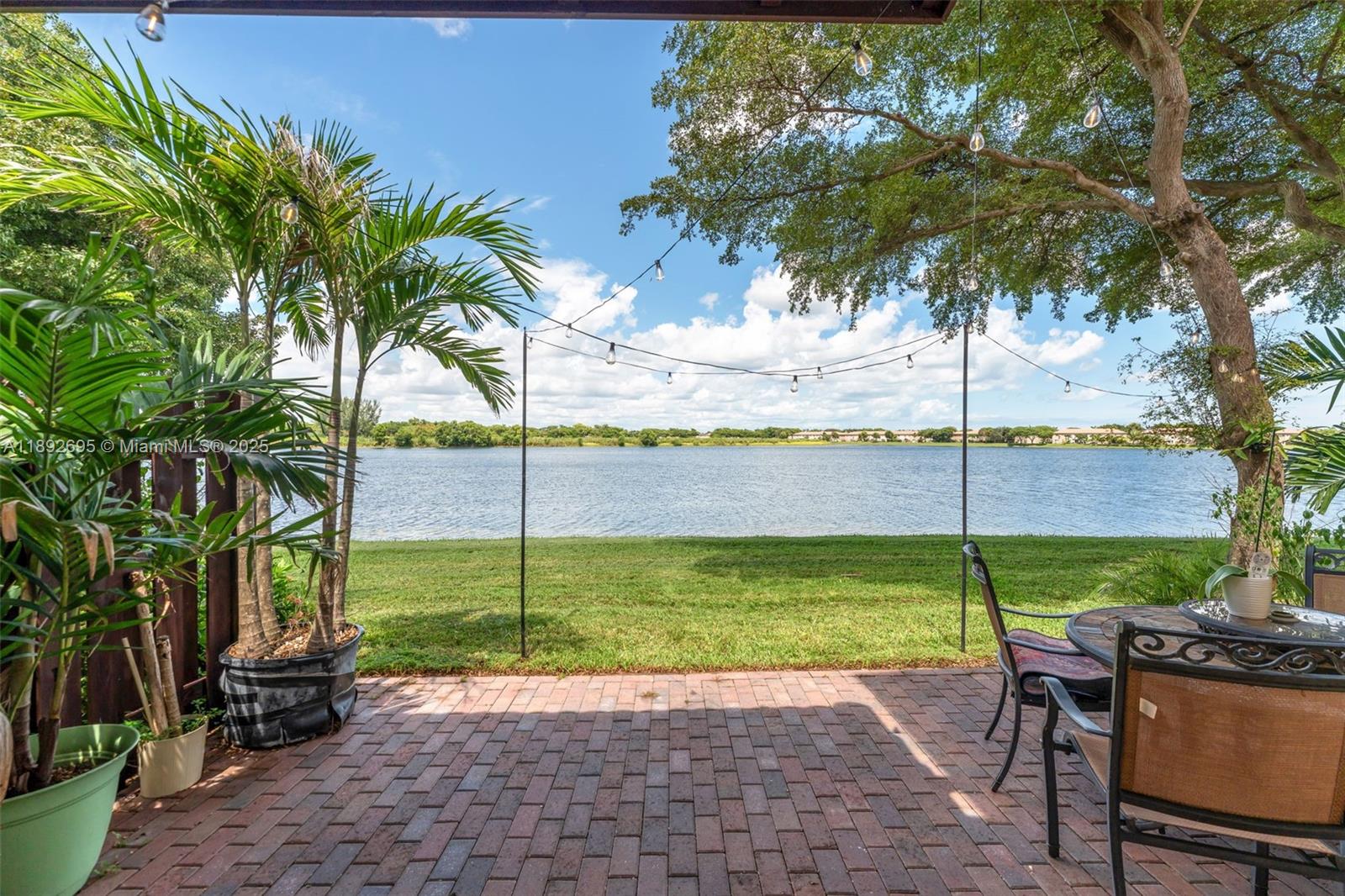 THE SHORES CONDO NO 2 - Residential