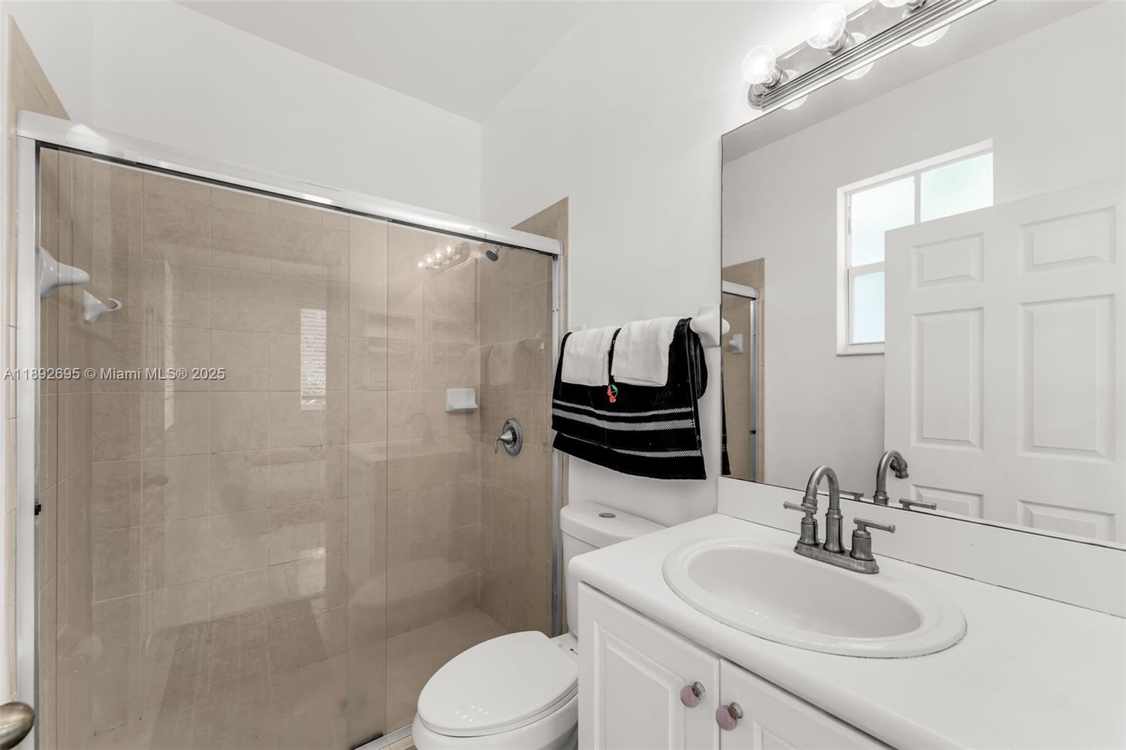 THE SHORES CONDO NO 2 - Residential
