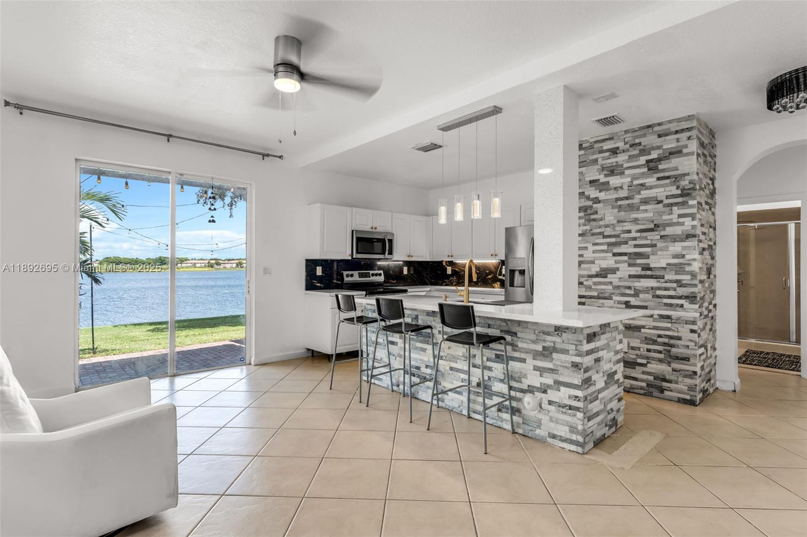 THE SHORES CONDO NO 2 - Residential