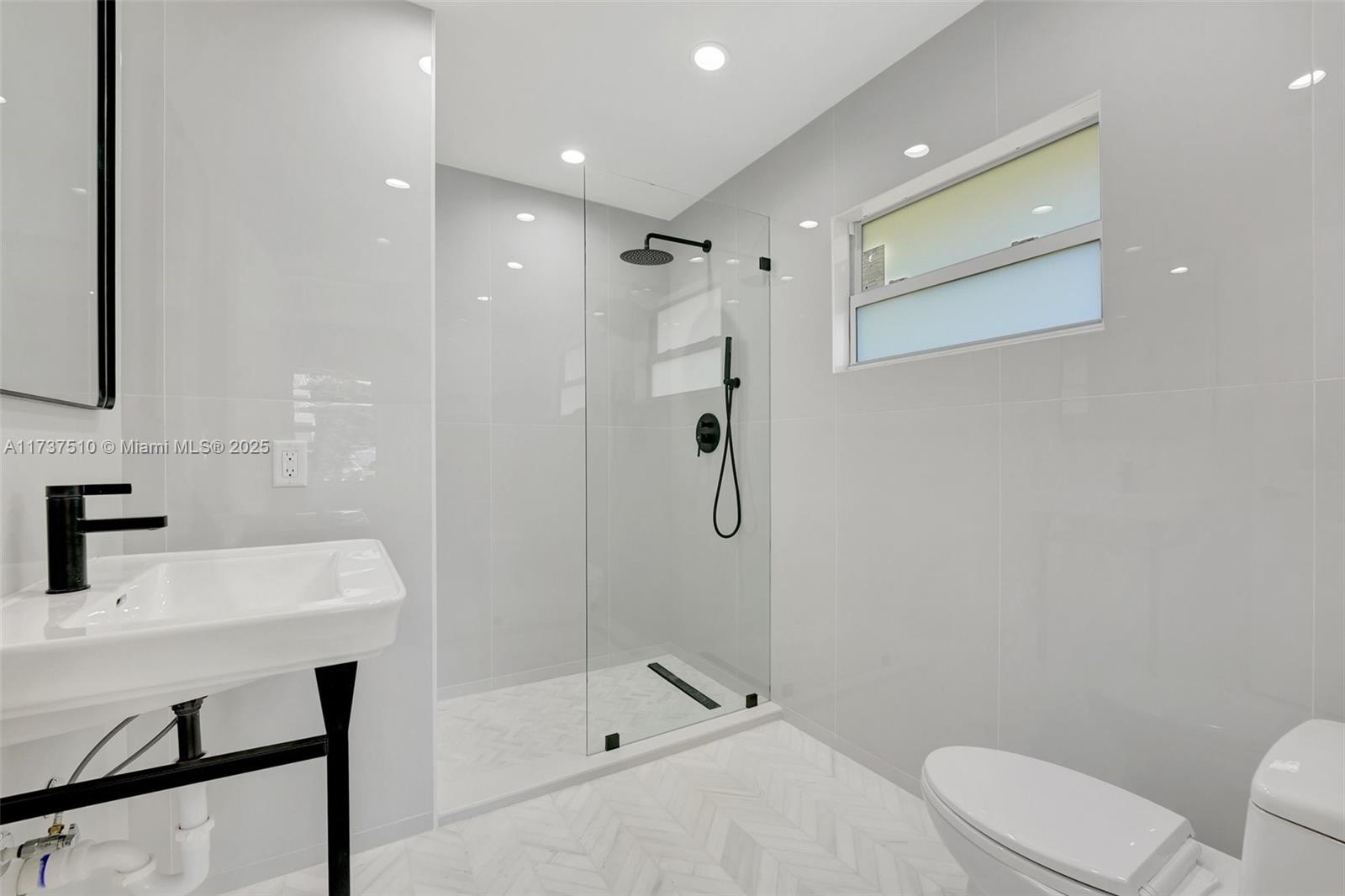 MOSS & HEISLER - Residential