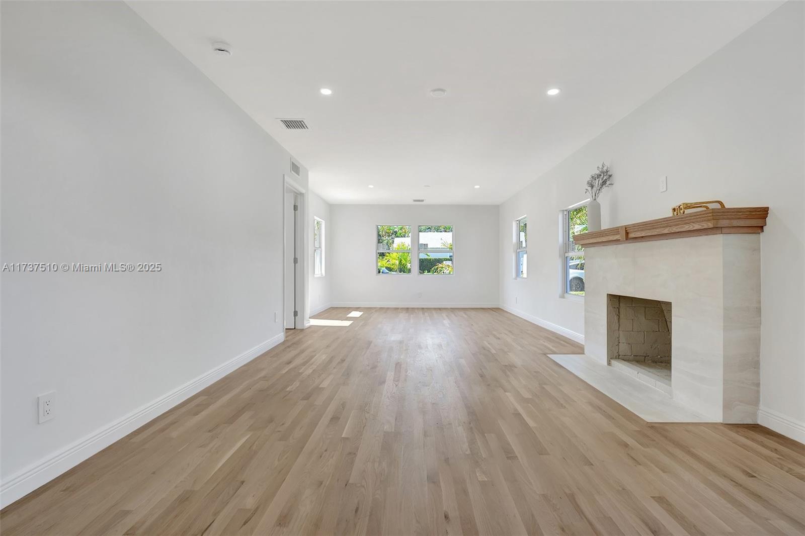 MOSS & HEISLER - Residential