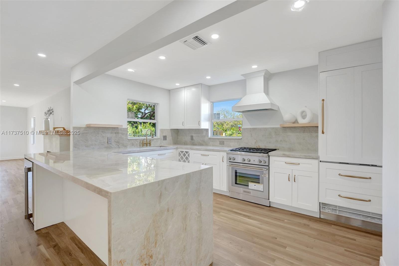 MOSS & HEISLER - Residential