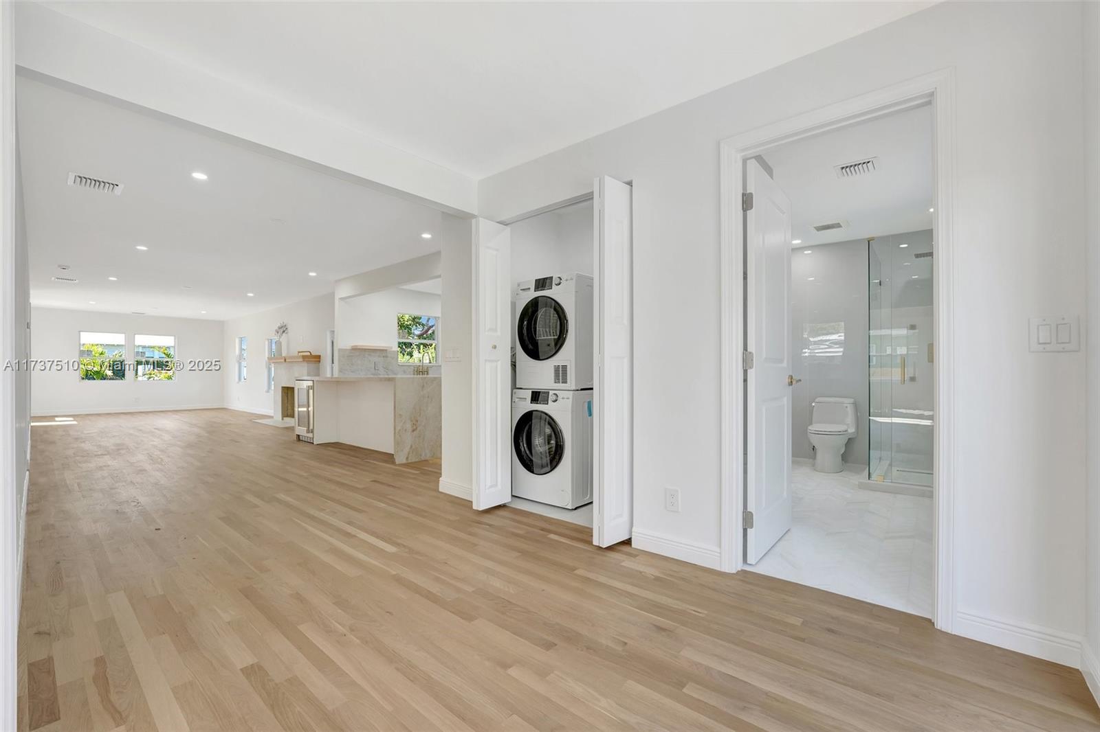MOSS & HEISLER - Residential