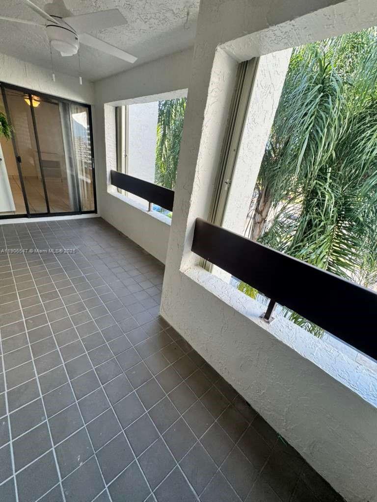 KENLAND POINTE CONDO II - Residential Lease