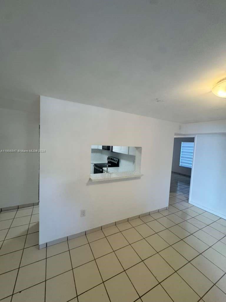 KENLAND POINTE CONDO II - Residential Lease