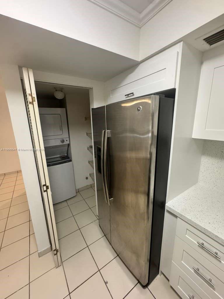 KENLAND POINTE CONDO II - Residential Lease