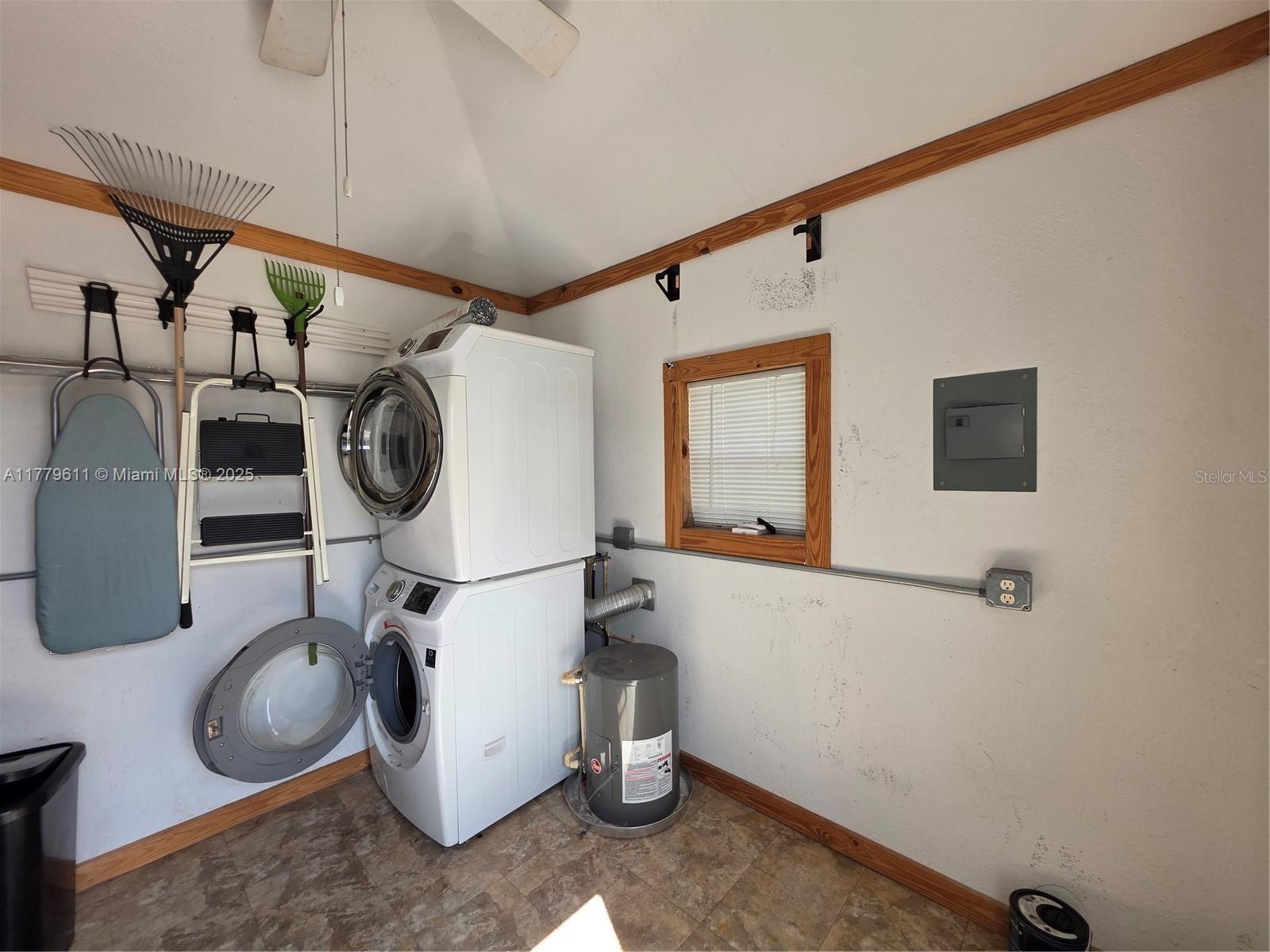 Silver Palms RV Resort - Land