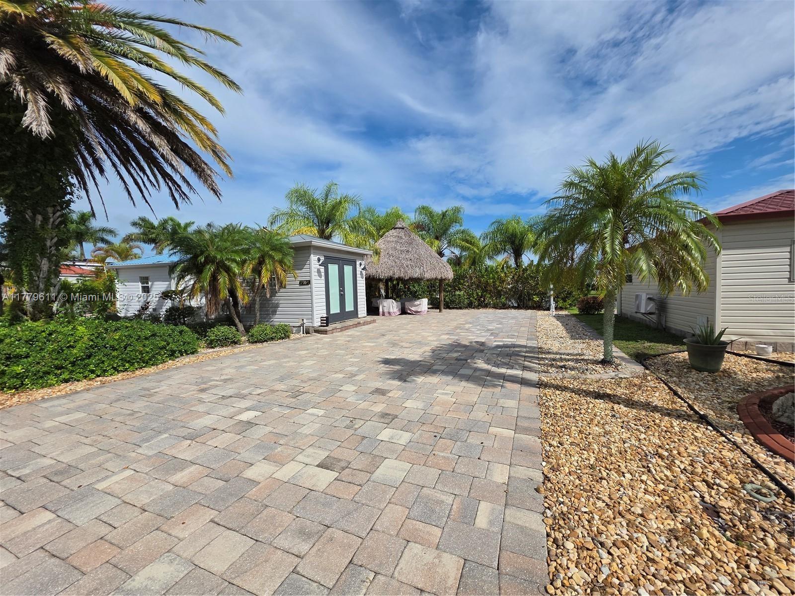 Silver Palms RV Resort - Land