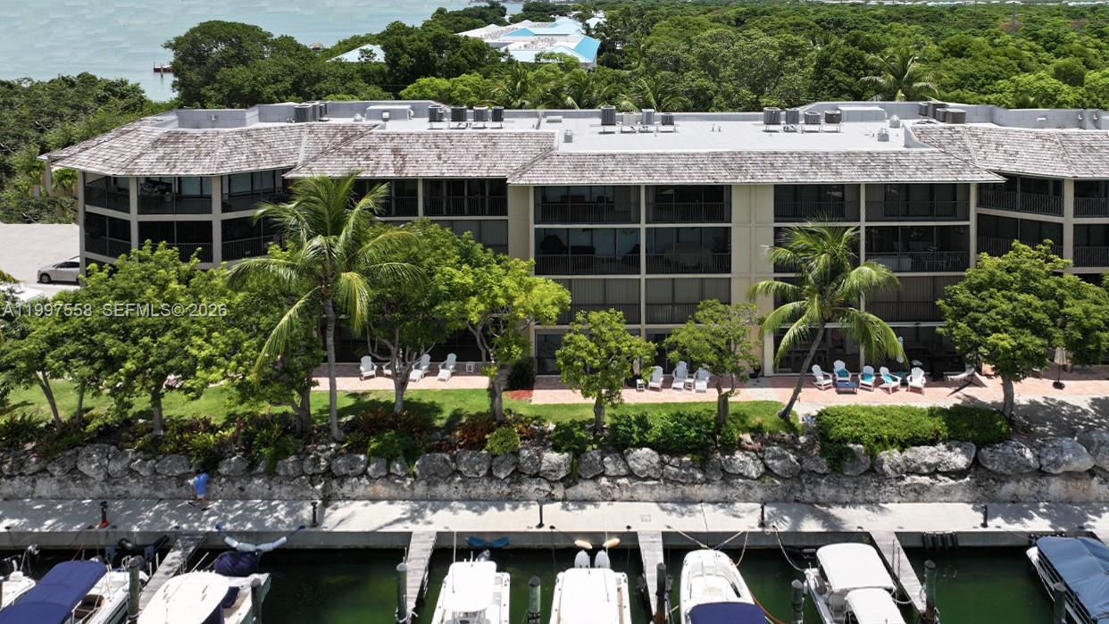 BUTTONWOOD BAY CLUB CONDO - Residential Lease