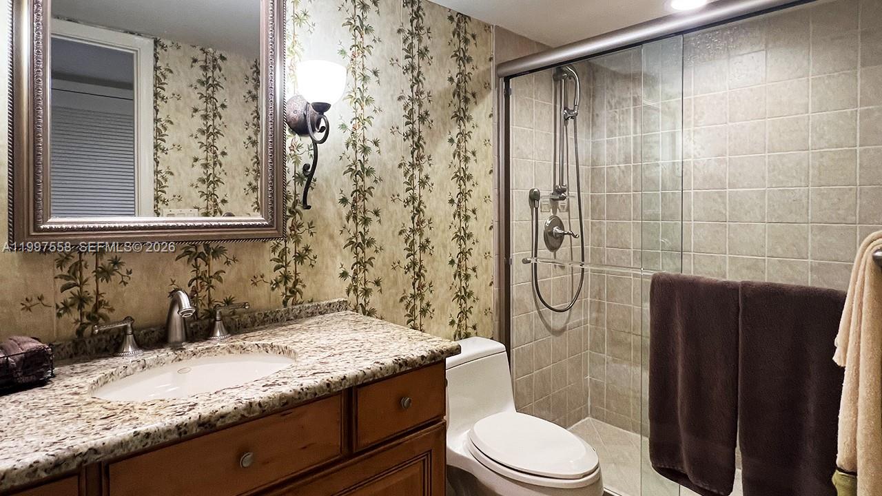 BUTTONWOOD BAY CLUB CONDO - Residential Lease