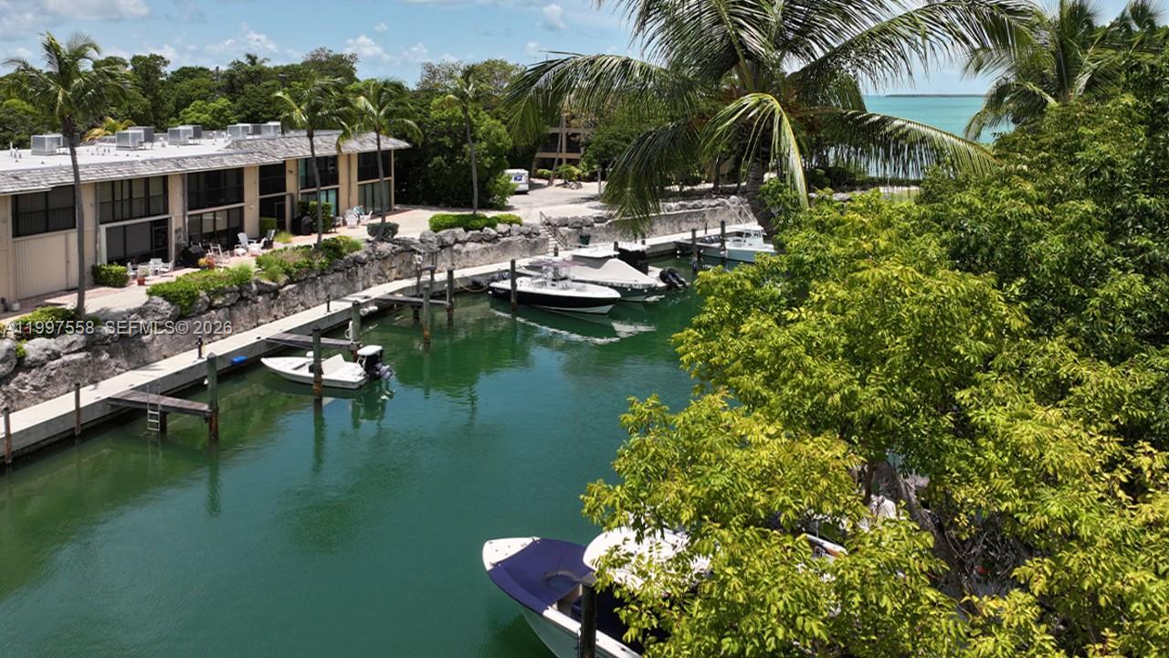 BUTTONWOOD BAY CLUB CONDO - Residential Lease