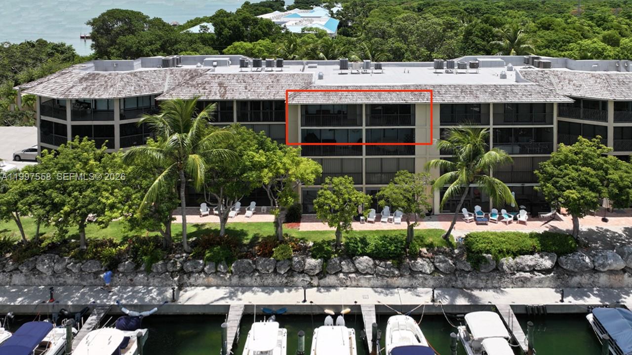 BUTTONWOOD BAY CLUB CONDO - Residential Lease