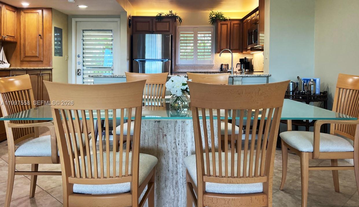 BUTTONWOOD BAY CLUB CONDO - Residential Lease