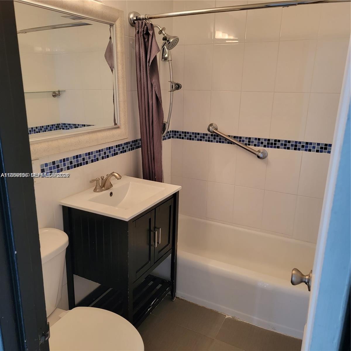 CLIPPER CONDO NO 1 - Residential Lease