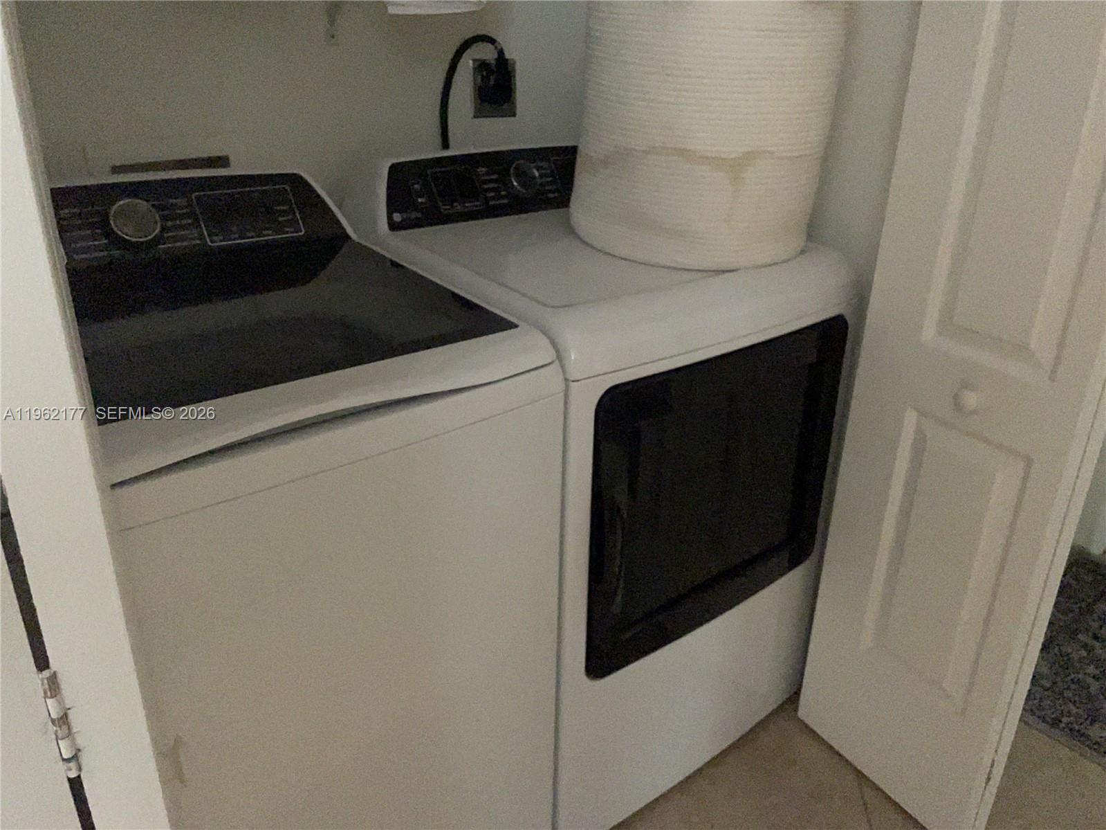 LARGO SOUND PARK - Residential