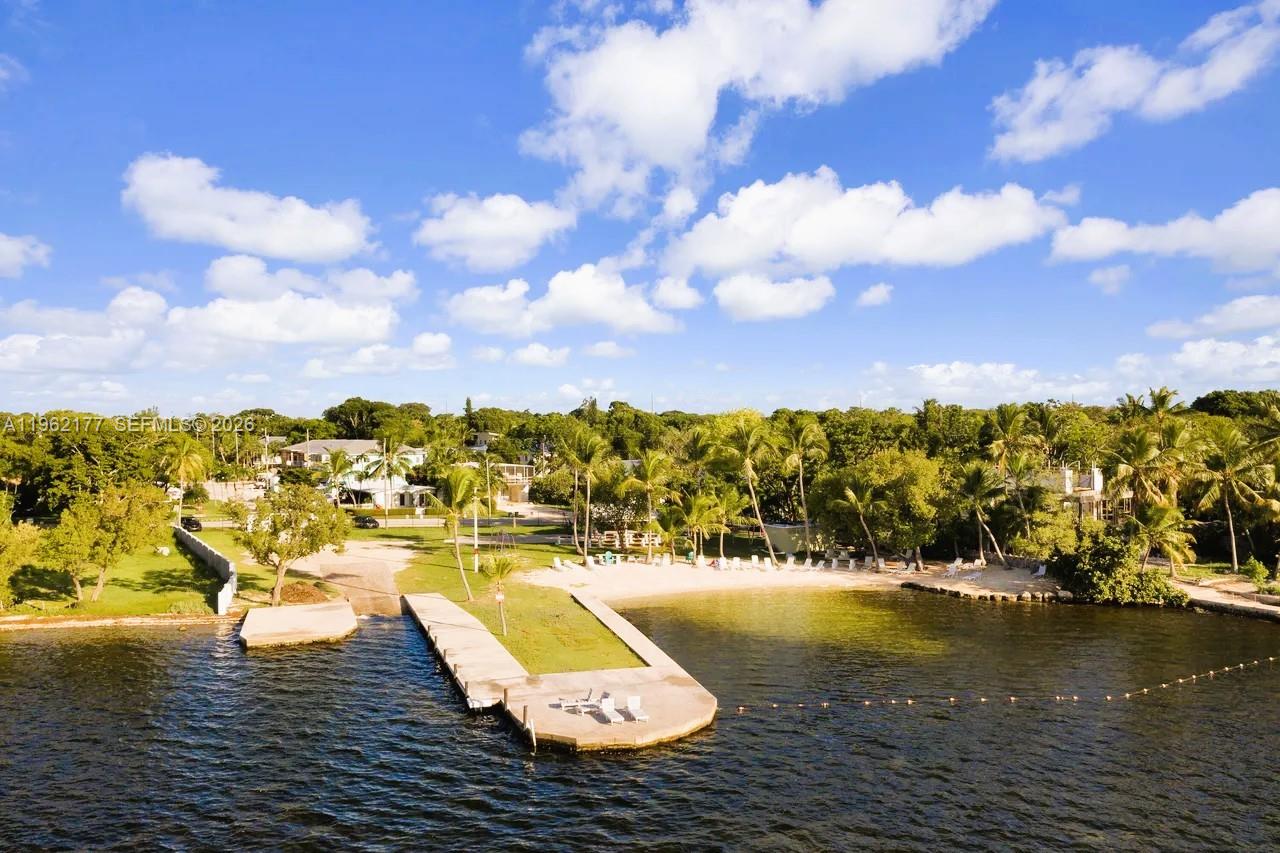 LARGO SOUND PARK - Residential