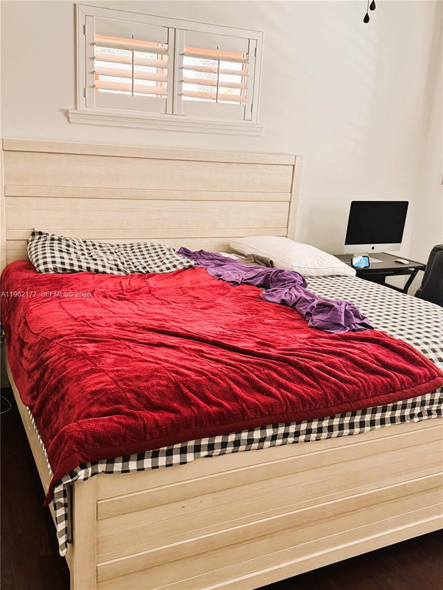 LARGO SOUND PARK - Residential