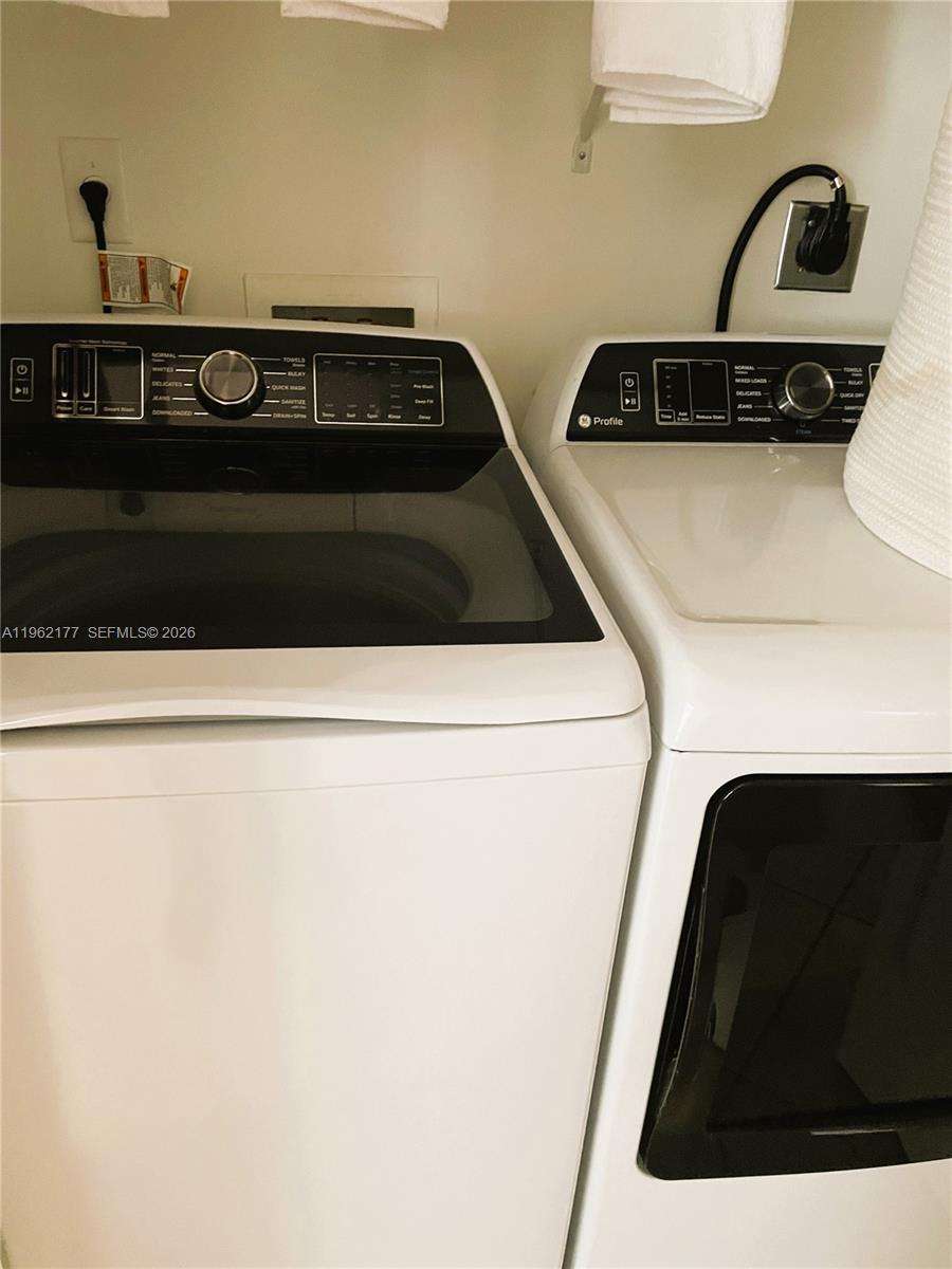 LARGO SOUND PARK - Residential