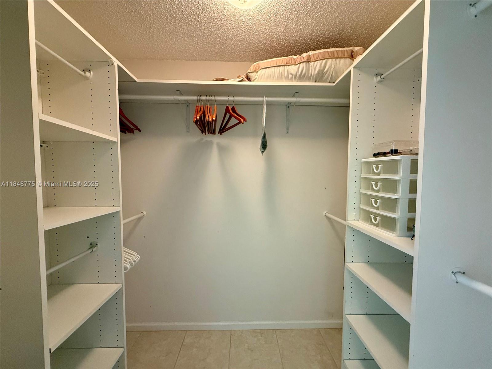 KEYS-GATE NO 1 - Residential