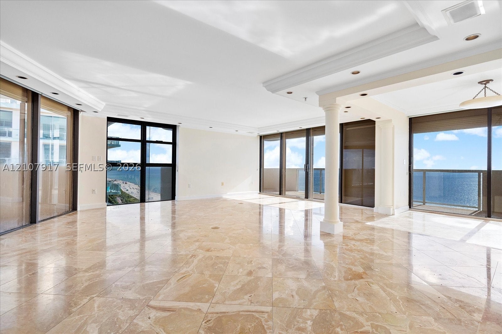 5757 Collins Ave 2106