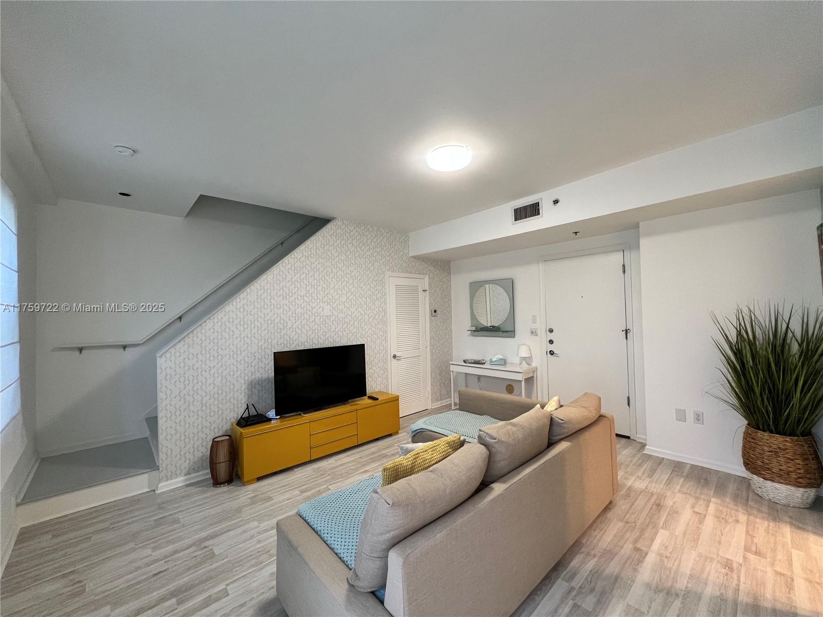 Rental Property at 1614 Pennsylvania Ave 2I, Miami Beach, Miami-Dade County, Florida - Bedrooms: 2 
Bathrooms: 2  - $2,800 MO.