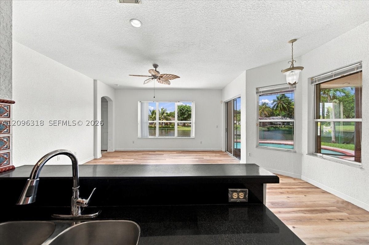 2032 SW 118th Ave