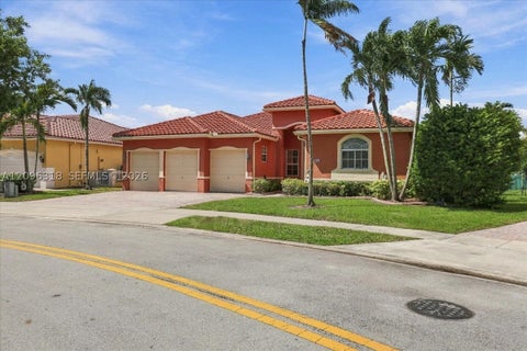 Photo of 2032 SW 118th Ave, Miramar, FL 33025 (MLS # A12096318)