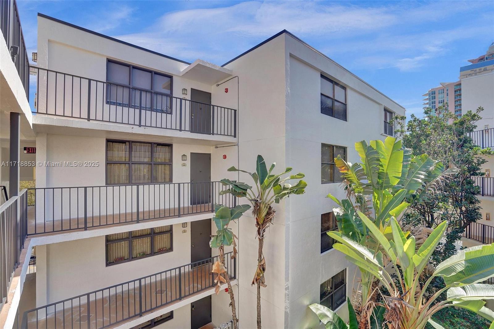 SOUTHVIEW AT AVENTURA CON - Residential