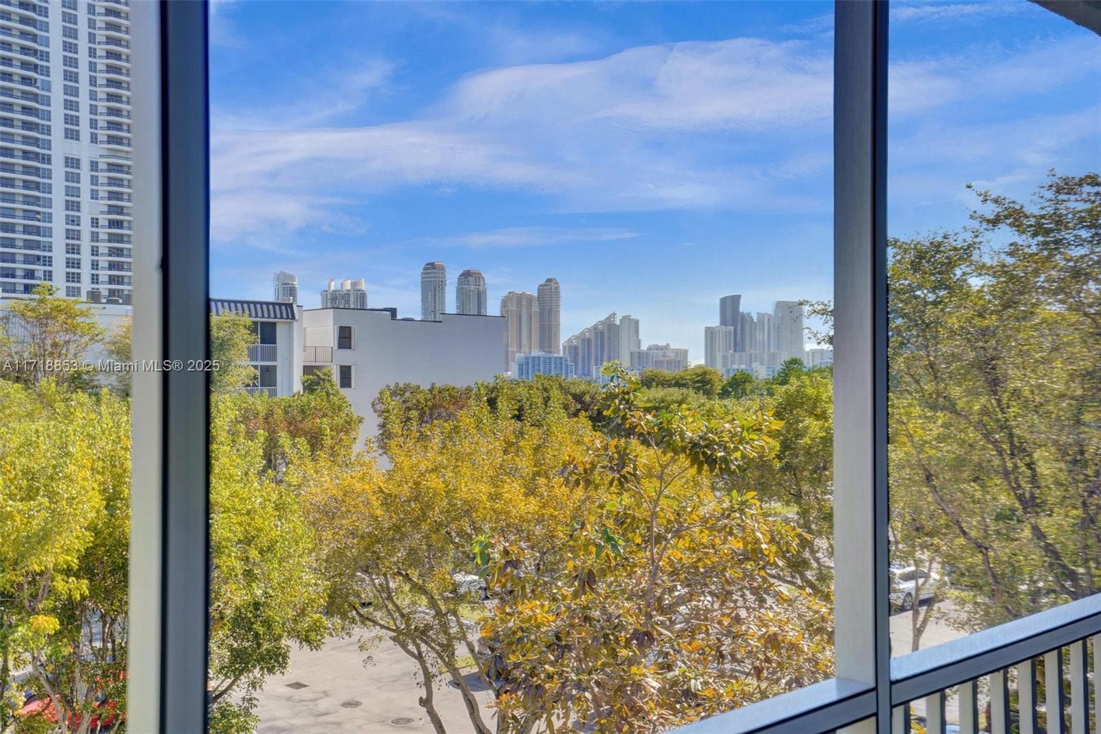 SOUTHVIEW AT AVENTURA CON - Residential