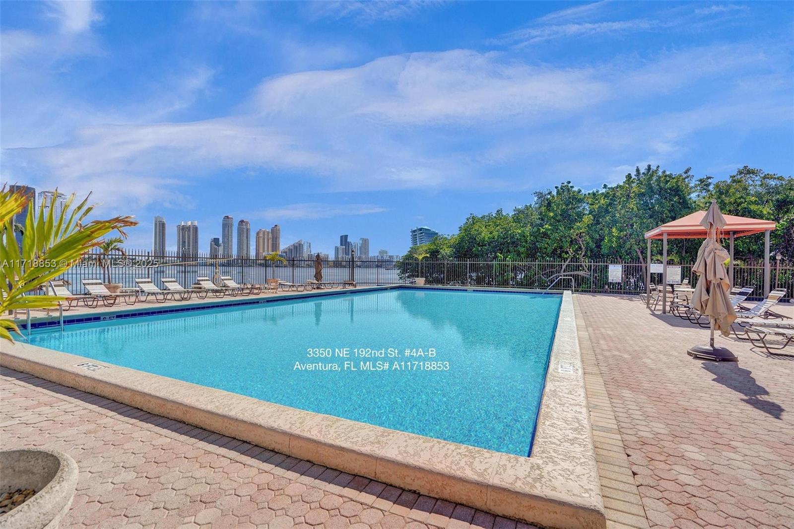 SOUTHVIEW AT AVENTURA CON - Residential