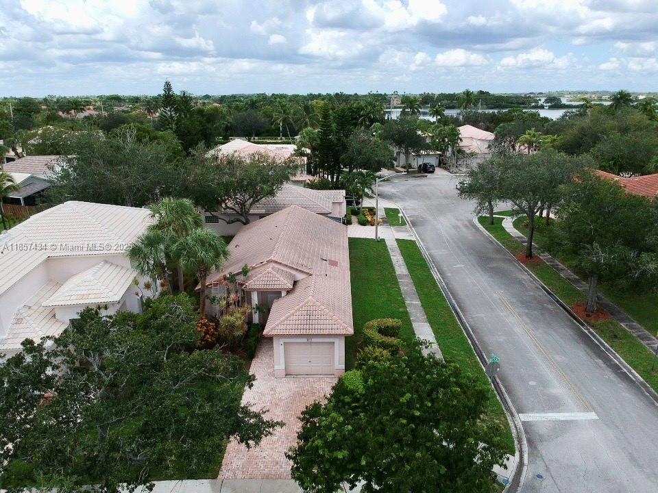 1244 NW 171st Ave
