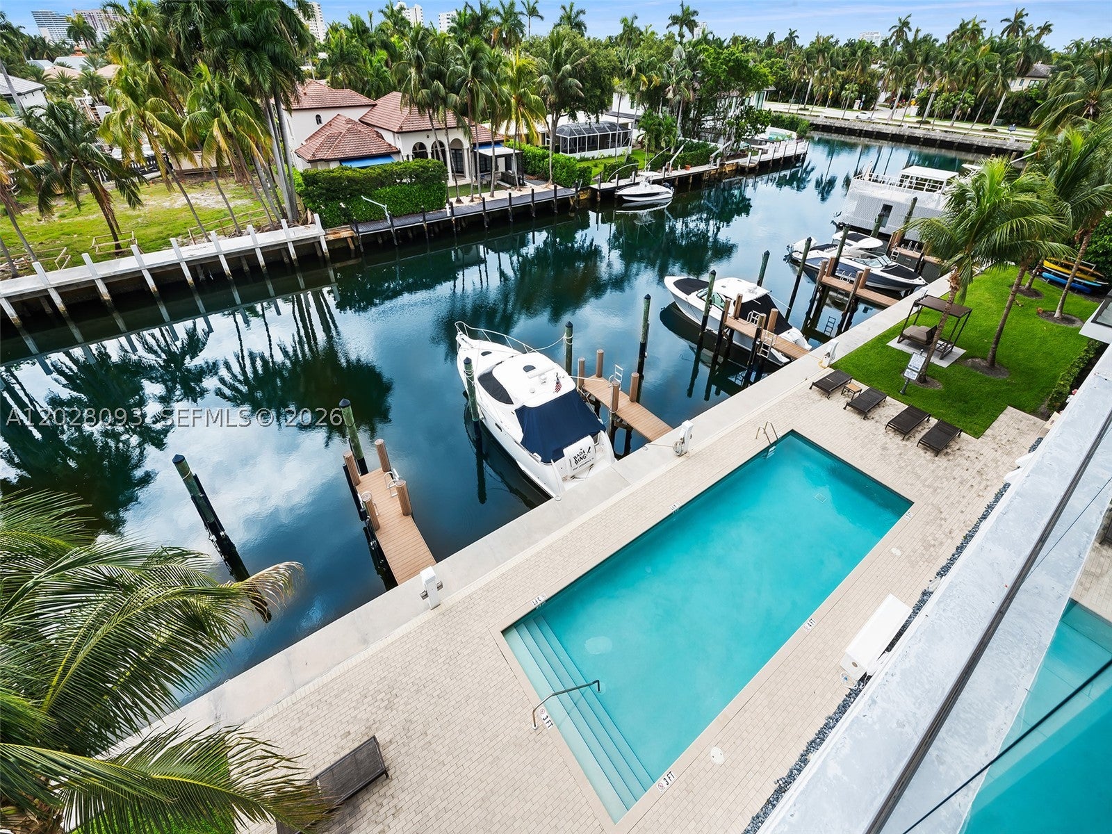 30 Isle Of Venice Dr 403