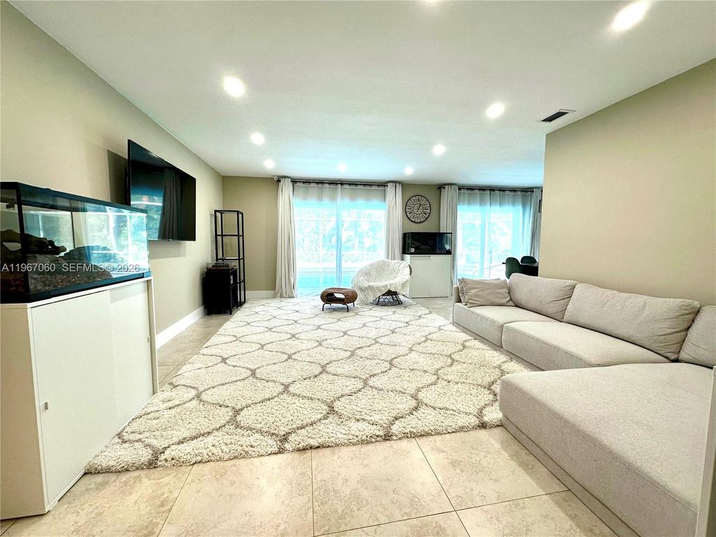 Photo of 8203 NW 37th St, Coral Springs, FL 33065 (MLS # A11967060)