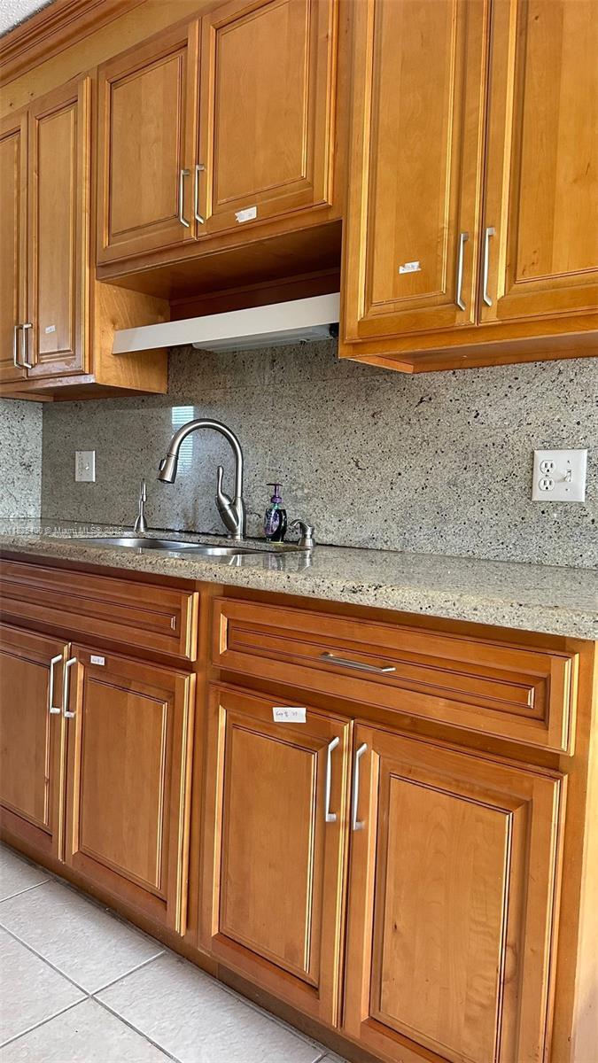 12950 SW 13th St 301D, Pembroke Pines, FL, 33027/$309,000 3 12950 SW 13th St 301D