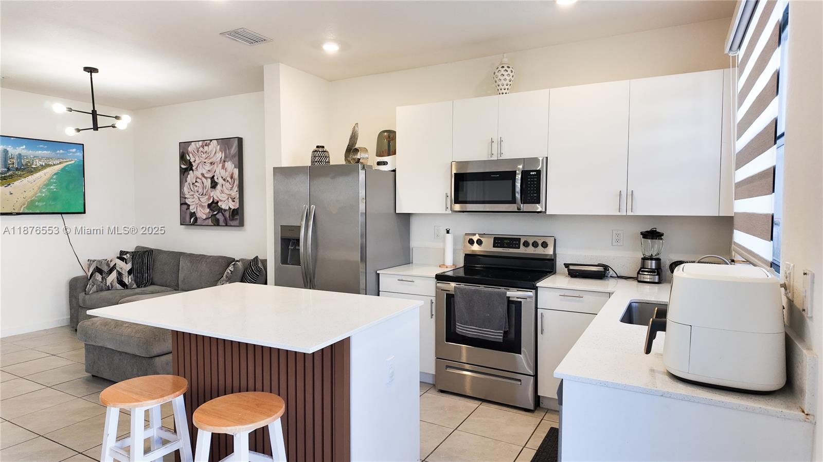 KENDALL ASSEMBLAGE SOUTH - Residential