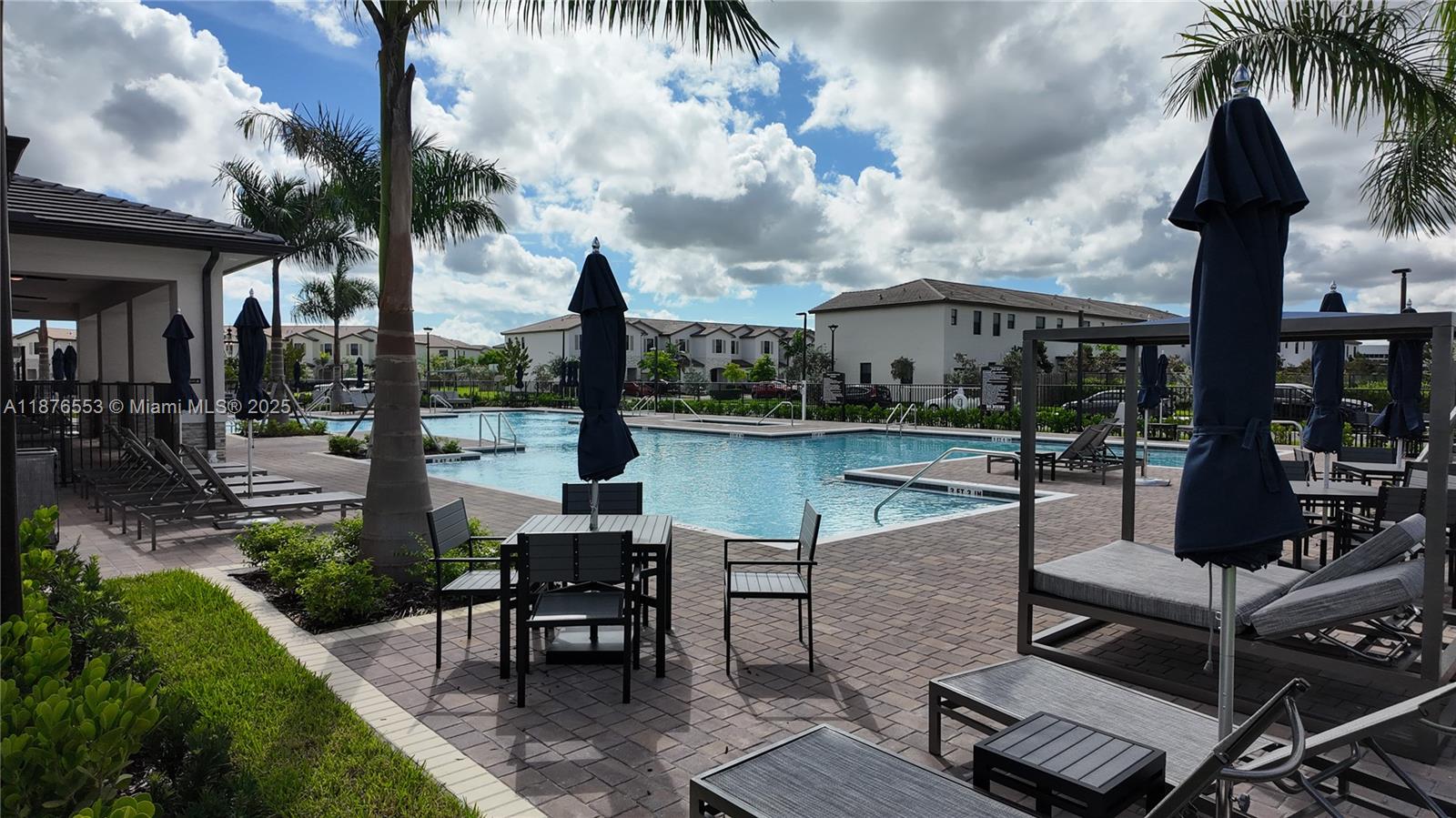 KENDALL ASSEMBLAGE SOUTH - Residential