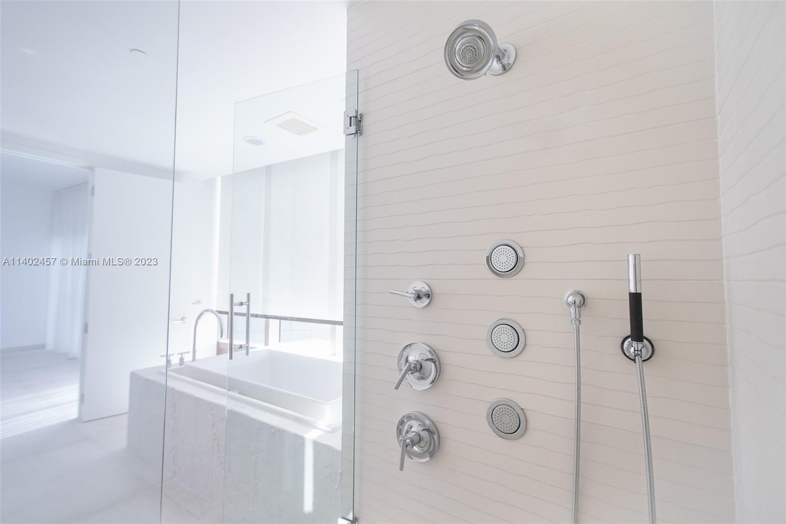 BAL HARBOUR NORTH SOUTH C - Residential