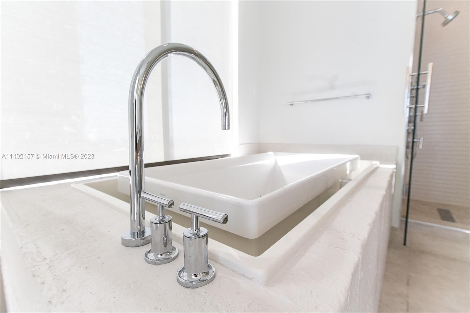 BAL HARBOUR NORTH SOUTH C - Residential