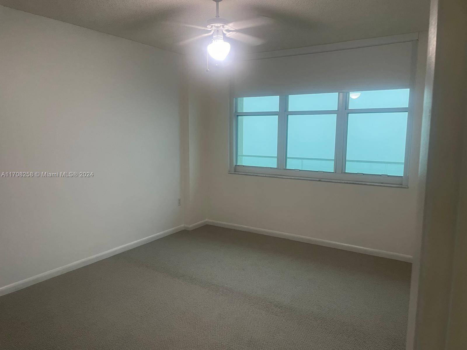 Miami, Florida 33131, United States, 2 Bedrooms Bedrooms, ,2 BathroomsBathrooms,Residential,Active,27133